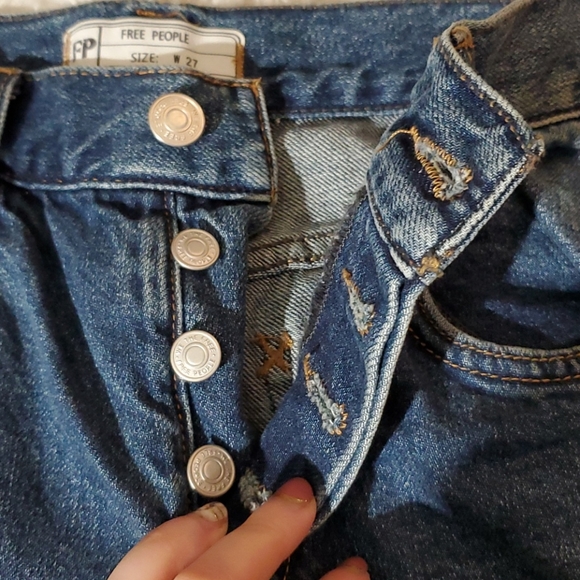 **Free People Button-Fly Ripped Jeans NWT Size 27** - Picture 3 of 8